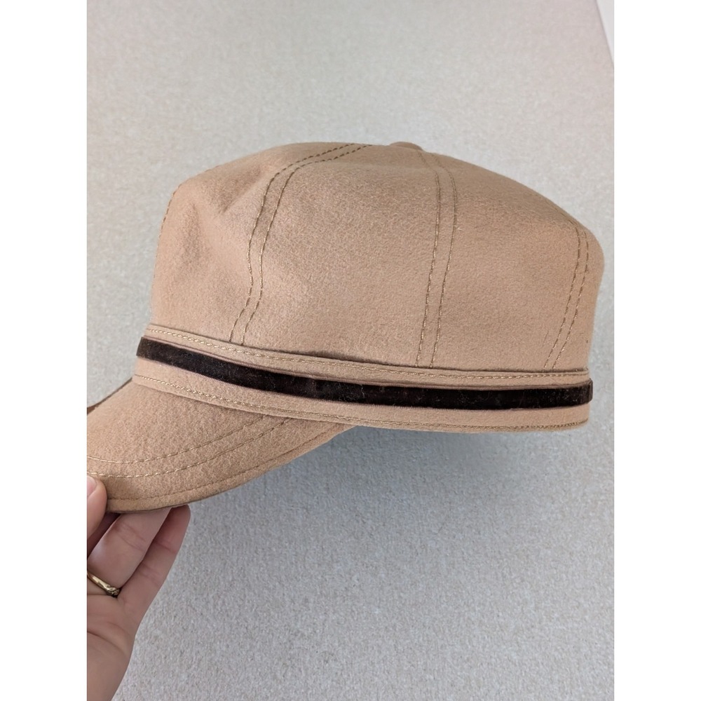 Beige Newsboys Cap With Ribbon 100% Wool Felt Women's Size One.